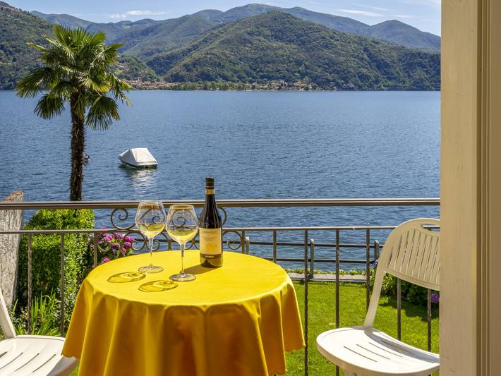 Ferienwohnung für 4 Personen, mit Balkon und Terrasse sowie Seeblick in Comune di Cannobio - 2