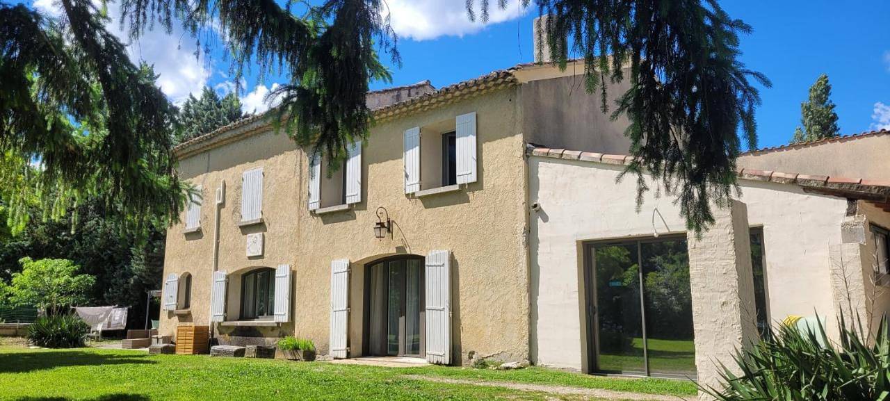 Appartement entier, Logement charme provençal in Cabannes, Région d'Arles