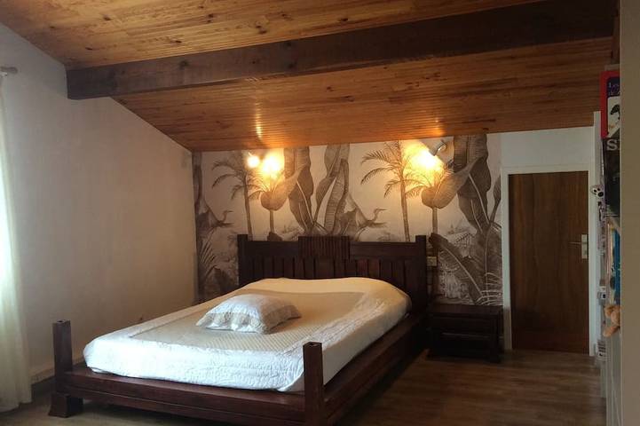 Location de vacances pour 11 personnes, avec terrasse et jardin, animaux acceptés à Tosse - 4