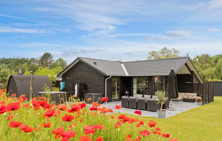 Ferienhaus für 8 Personen, mit Terrasse und Garten sowie Sauna in Lyngsbæk Strand - 2