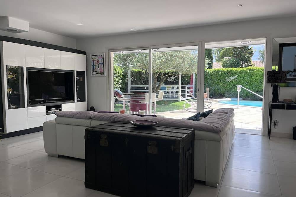 Promo Villa avec piscine domaine du Golf, entre mer et ville in Baillargues, Côte méditerranéenne (France)