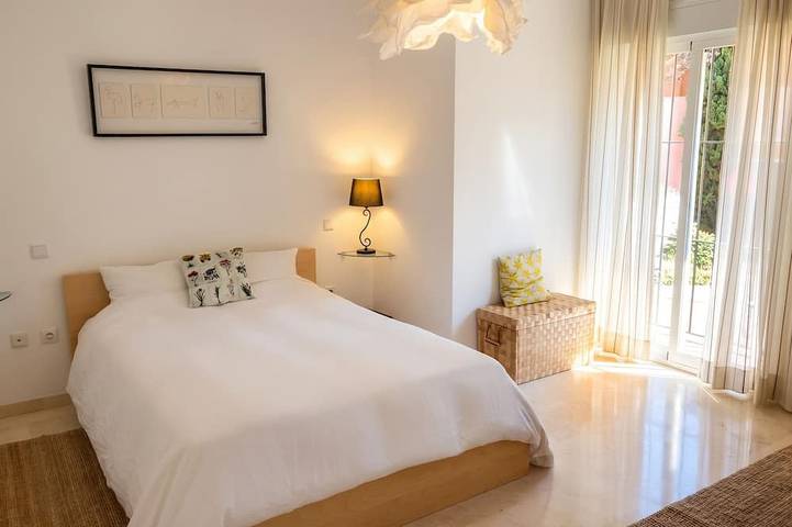 Ganze Wohnung, Homerez - Elegante Wohnung in Marbella, Pool in San Pedro de Alcántara, Marbella