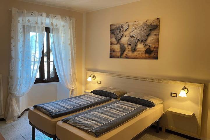 Ganze Wohnung, Casa Enrica, bis 4 Pers., 200m bis zum See, sehr ruhig und romantisch gelegen in Idro, Gardasee-Berge