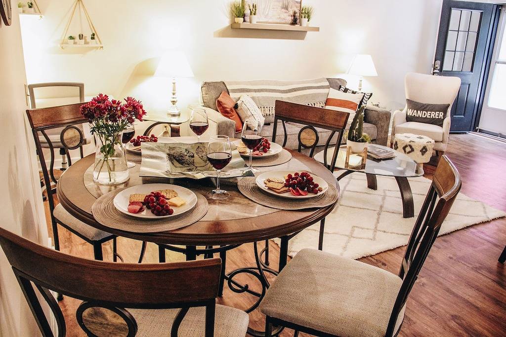 Ganze Wohnung, Boho 2 bedroom in downtown Floyd, Va-Golden Maple in Blue Ridge Parkway, Floyd County