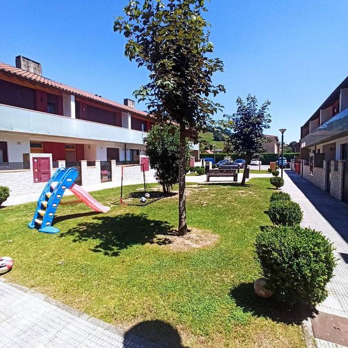 Apartamento para 5 personas, con Balcón además de Jardín y Vistas en Santa María de Cayón