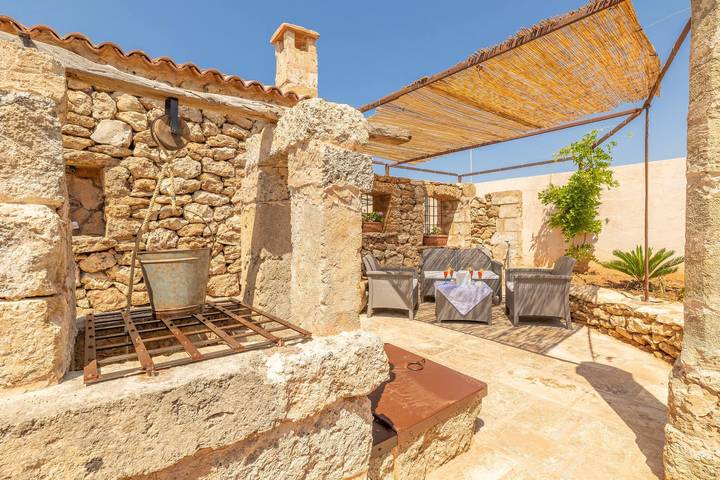 Trullo pour 4 personnes, avec Balcon et Jardin à Torre San Giovanni