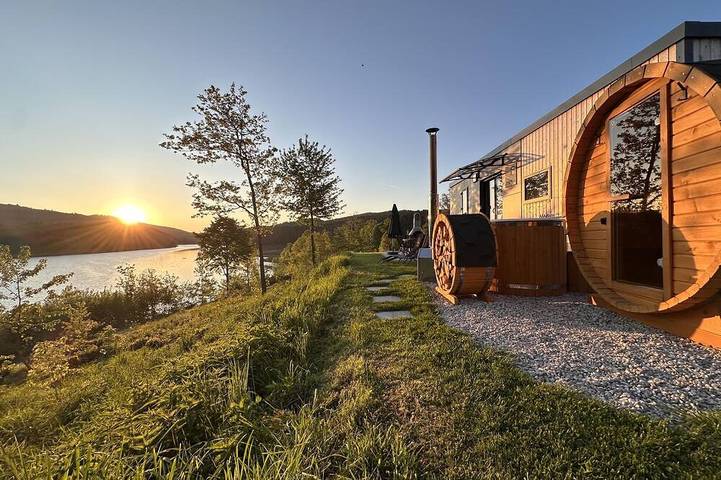 Chalet für 6 Personen, mit Terrasse und Garten sowie Whirlpool und Sauna, mit Haustier in Neunburg vorm Wald