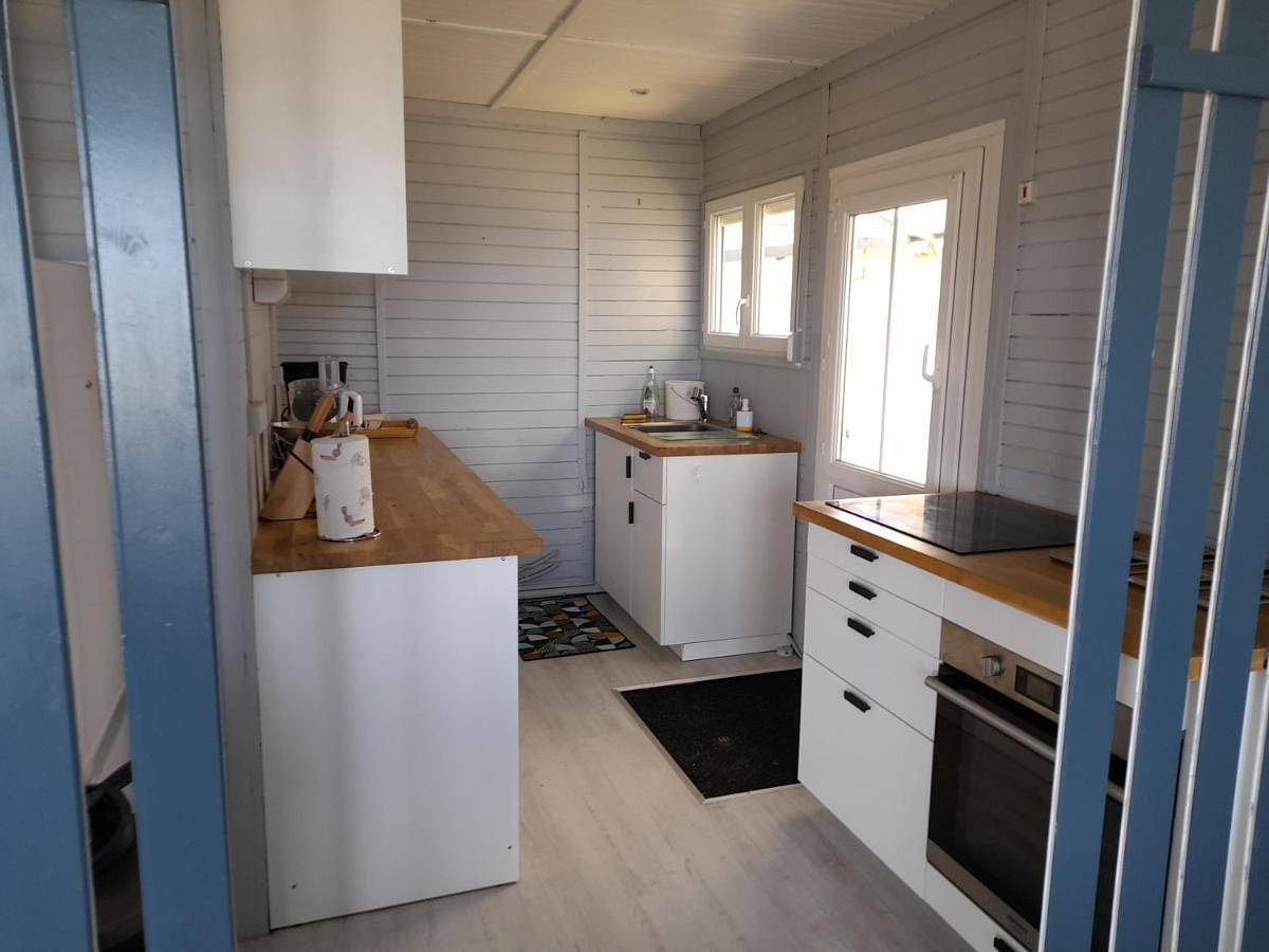 Two-Bedroom House in Quinéville, Région de Cherbourg
