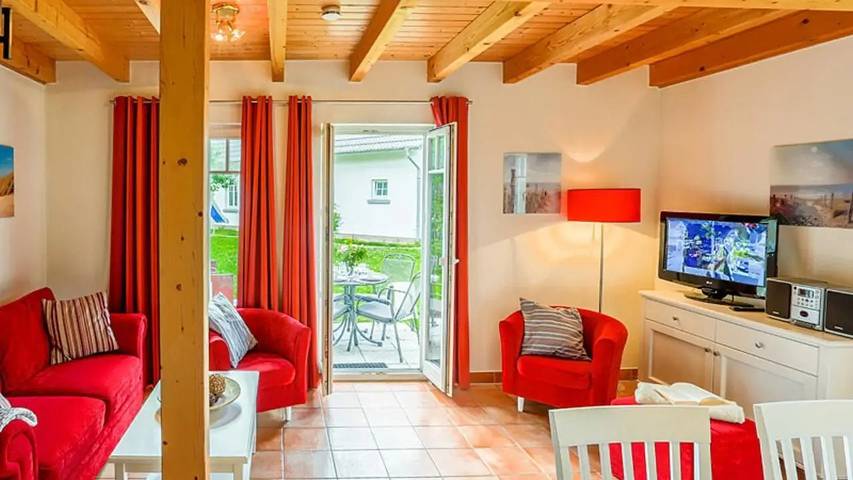 Ferienhaus für 6 Personen, mit Terrasse und Garten in Nienhagen