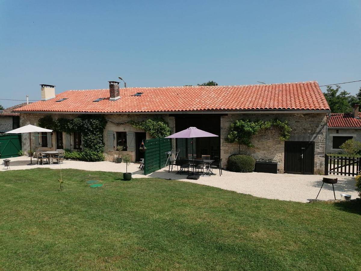 La Brenatière in Surin (Thaïlande), Vienne (France)