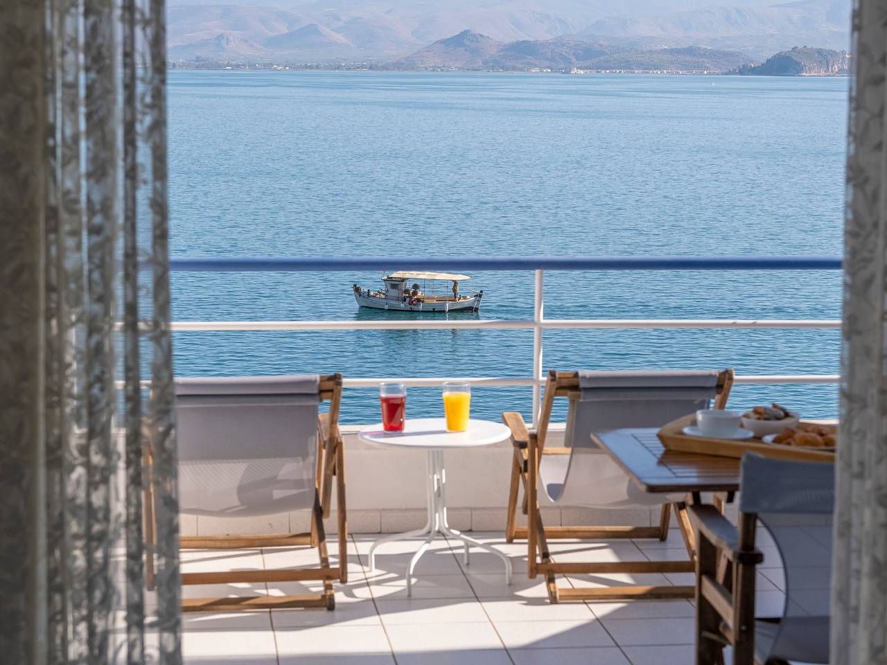 Ganze Wohnung, Schöne Ferienwohnung mit Meerblick in Kiveri in Xiropigado, Kynouria