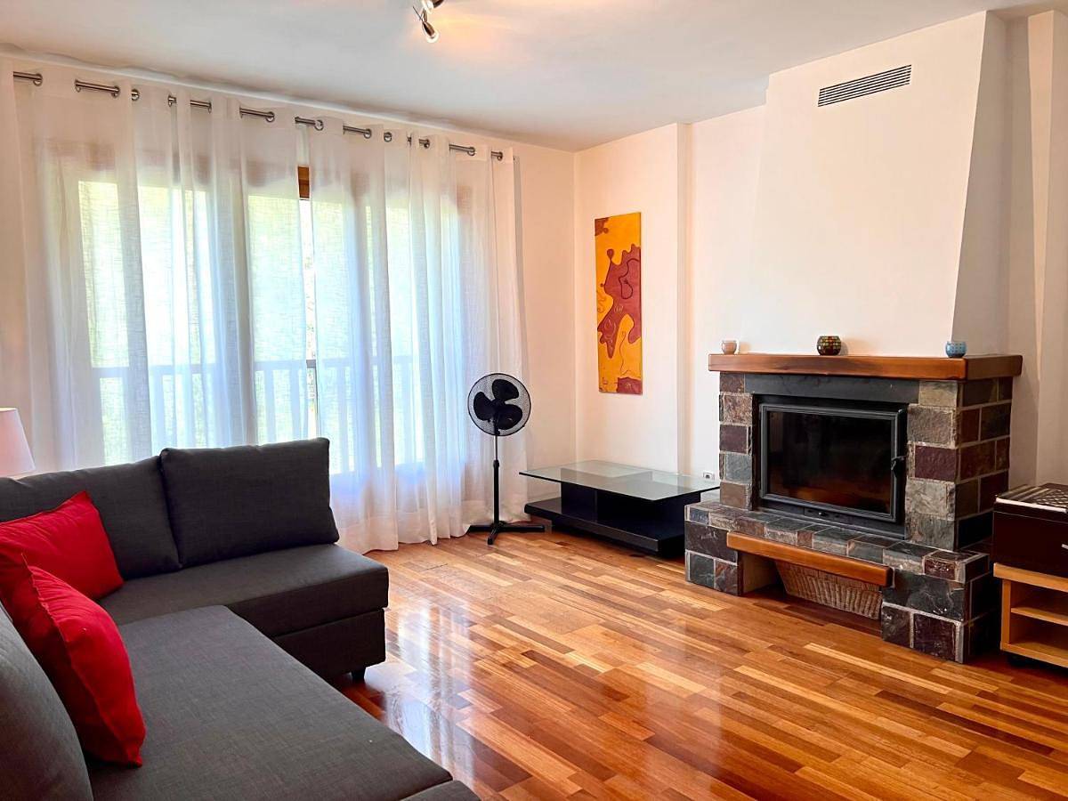 Apartamento entero, Two-Bedroom Apartment in Port Ainé, Rialp