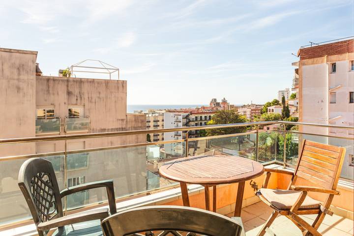 Ganze Wohnung, Apartment 'Rene Go2llolet' mit Meerblick, WLAN und Klimaanlage in Central Lloret de Mar, Lloret de Mar