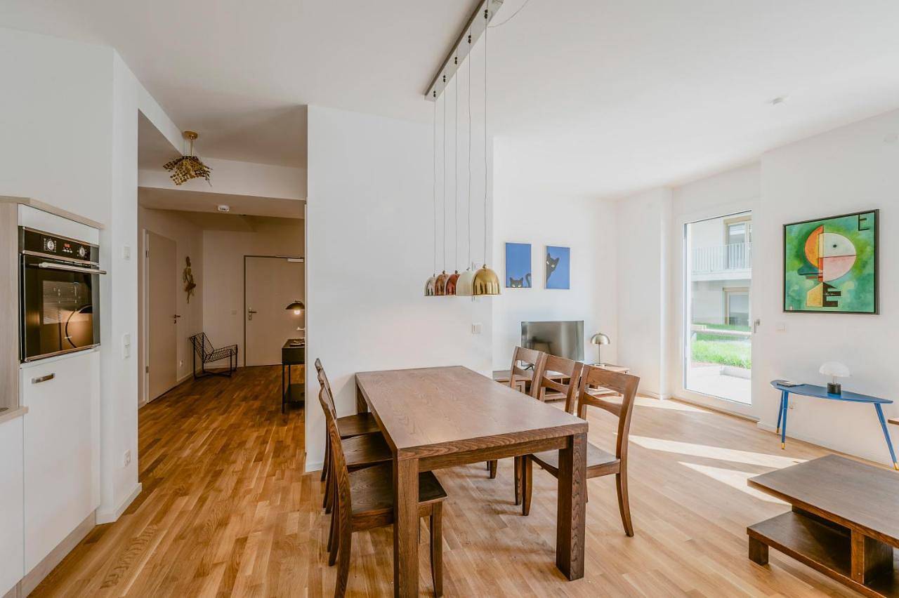 Ganze Wohnung, Exquis Artistic 2Br-Apartment Eames I Garden I Family-friendly I Parking I Home Office in Böblingen, Landkreis Böblingen
