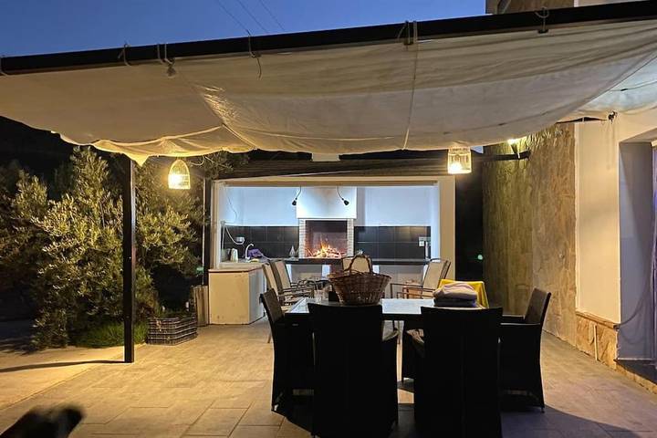 Casa de vacaciones para 14 personas, con Balcón y Jacuzzi además de Terraza y Jardín en Comarca de Baza - 2