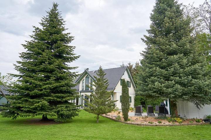 Ferienhaus für 14 Personen, mit Garten und Sauna sowie Ausblick, kinderfreundlich in Lübbenau