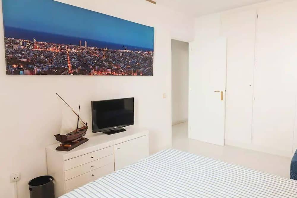 Apartamento entero, Encantador ático con vistas al mar y 2 terrazas en Bcn in Montgat, Costa del Maresme