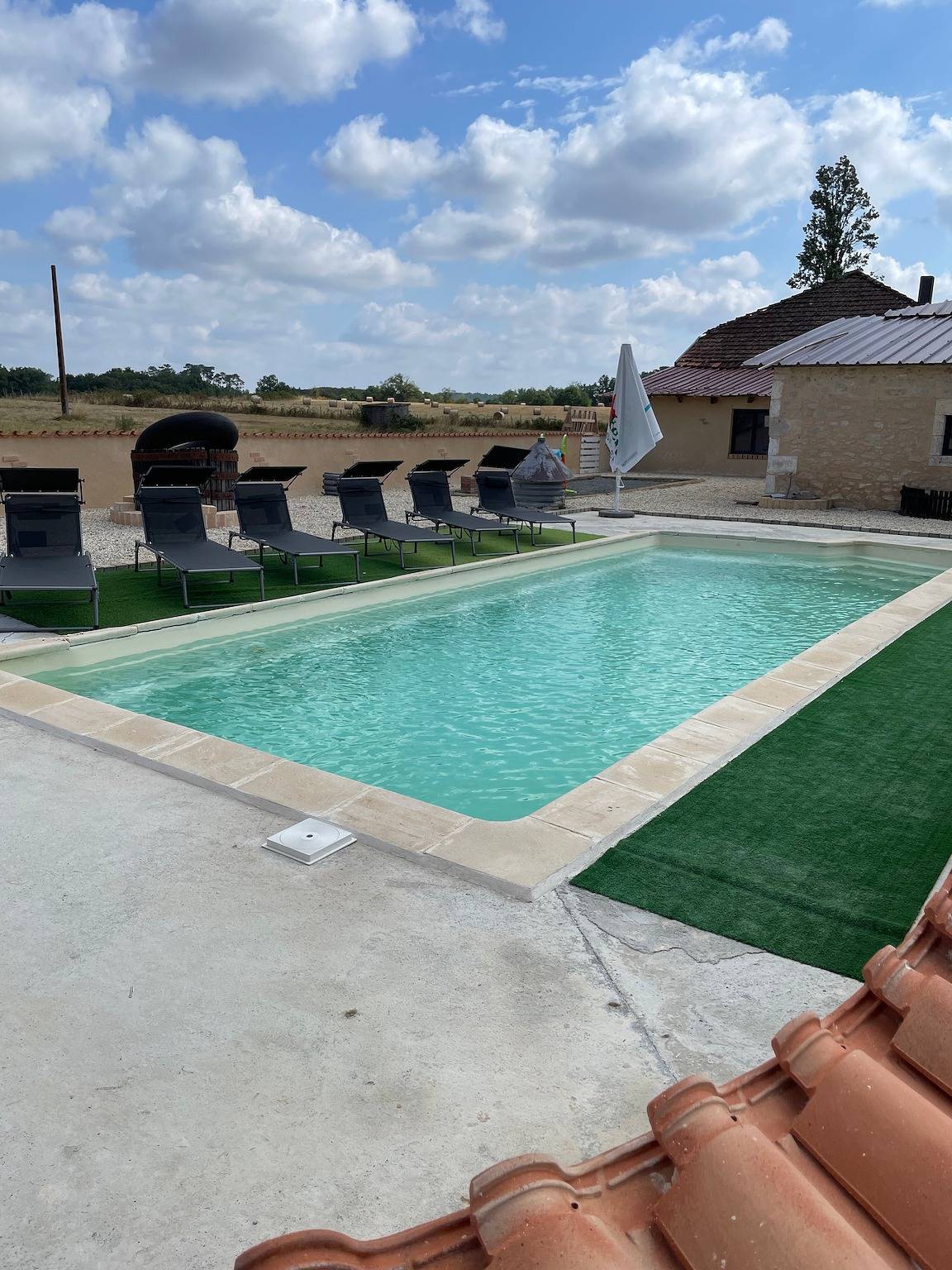 Ferienhaus 'L’alambic' mit privatem Pool, Terrasse und Wlan in Guizengeard, Charente