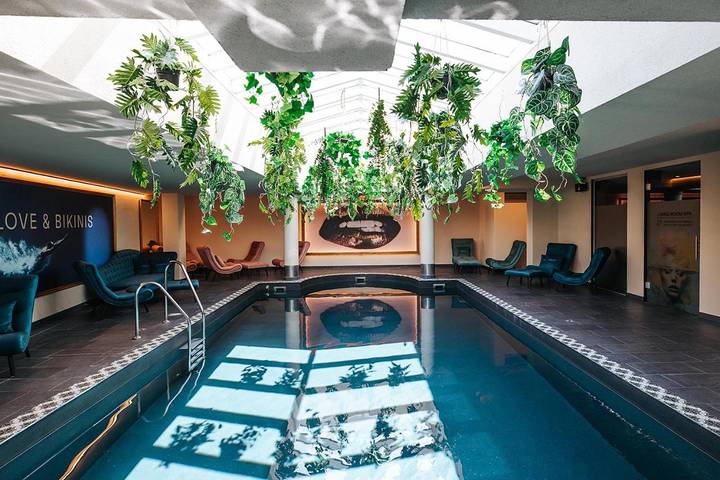 Ferienhaus für 3 Personen, mit Garten und Pool sowie Sauna in Wängle