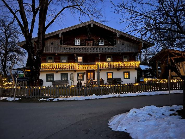 Ferienhaus für 10 Personen, mit Balkon und Garten in Breitenbach am Inn