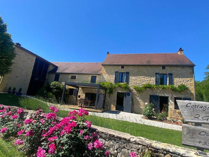 Location de vacances pour 8 personnes, avec piscine ainsi que jardin et jacuzzi à Marnac - 2