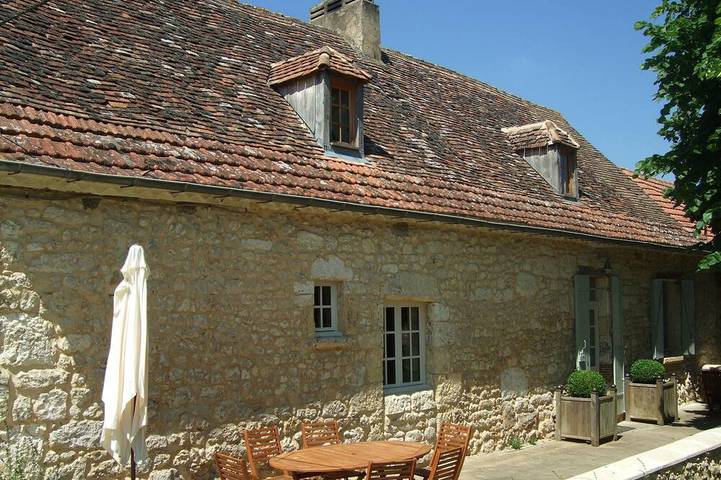 Gîte pour 6 personnes, avec jardin et piscine à Cause-de-Clérans