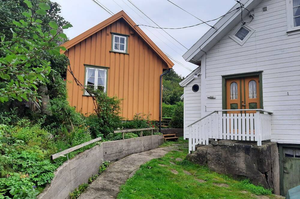 Traumhafte Fischerhütte mit Meerblick direkt am Wasser in Korshamn, Lyngdal