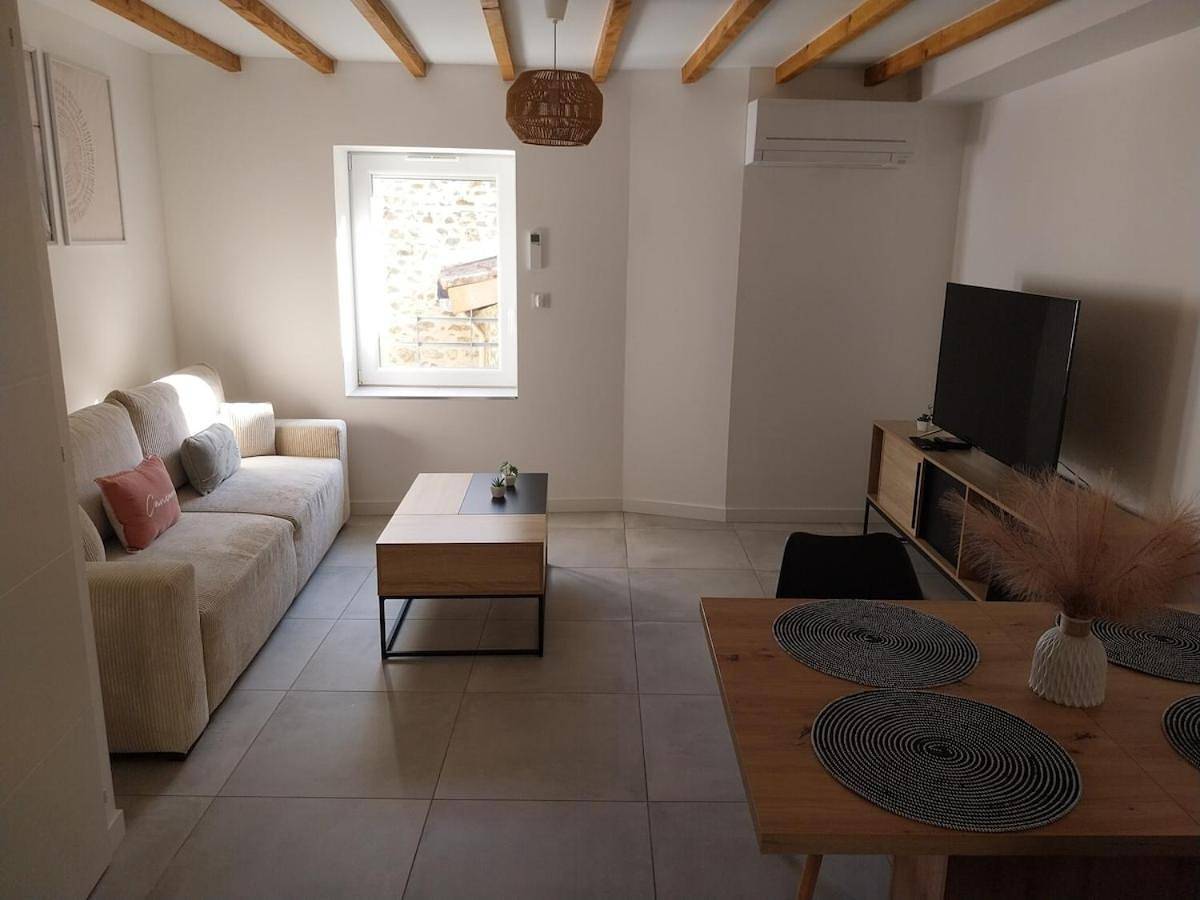 Appartement entier, Appartement cosy et calme in Saint-Pierre-de-Bœuf, Parc Naturel Régional du Pilat