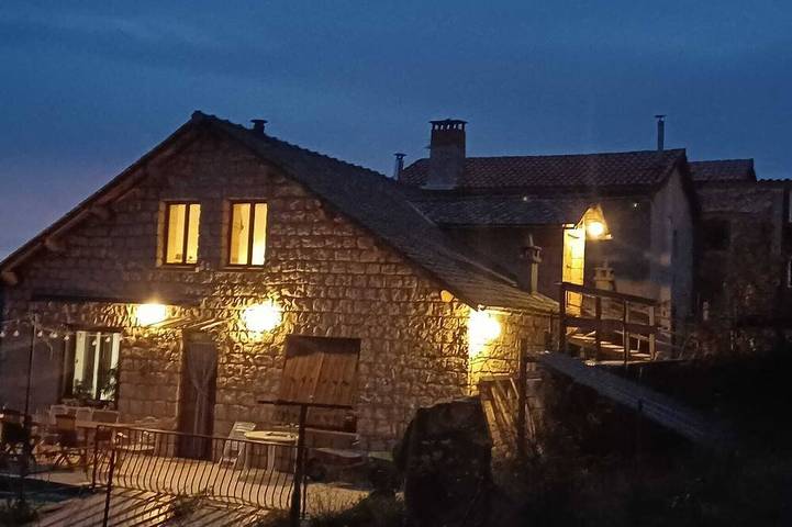 Appartement de vacances pour 4 personnes, avec terrasse et jardin