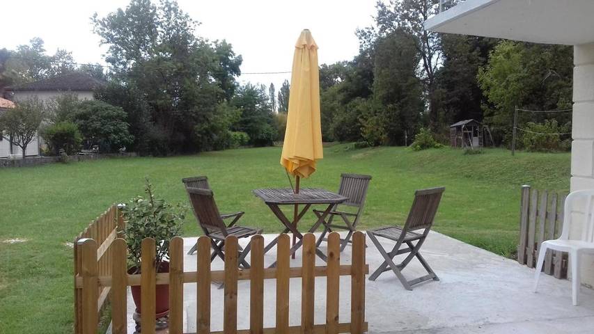 Appartement de vacances pour 2 personnes, avec Terrasse ainsi que Jardin et Vue à Martillac