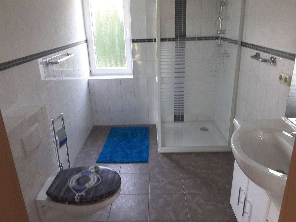 Entire apartment, Großzügige Ferienwohnung mit Terrasse und Boot in Warthe am Achterwasser in Warthe, Rankwitz