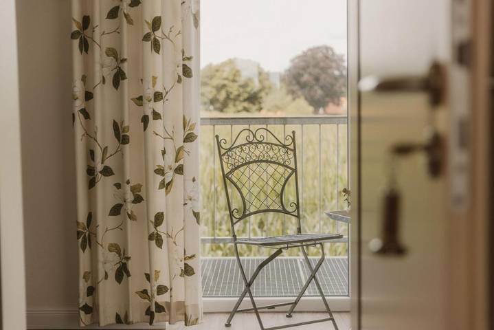 Hotel für 3 Personen, mit Balkon und Terrasse sowie Garten und Pool in Schüttorf