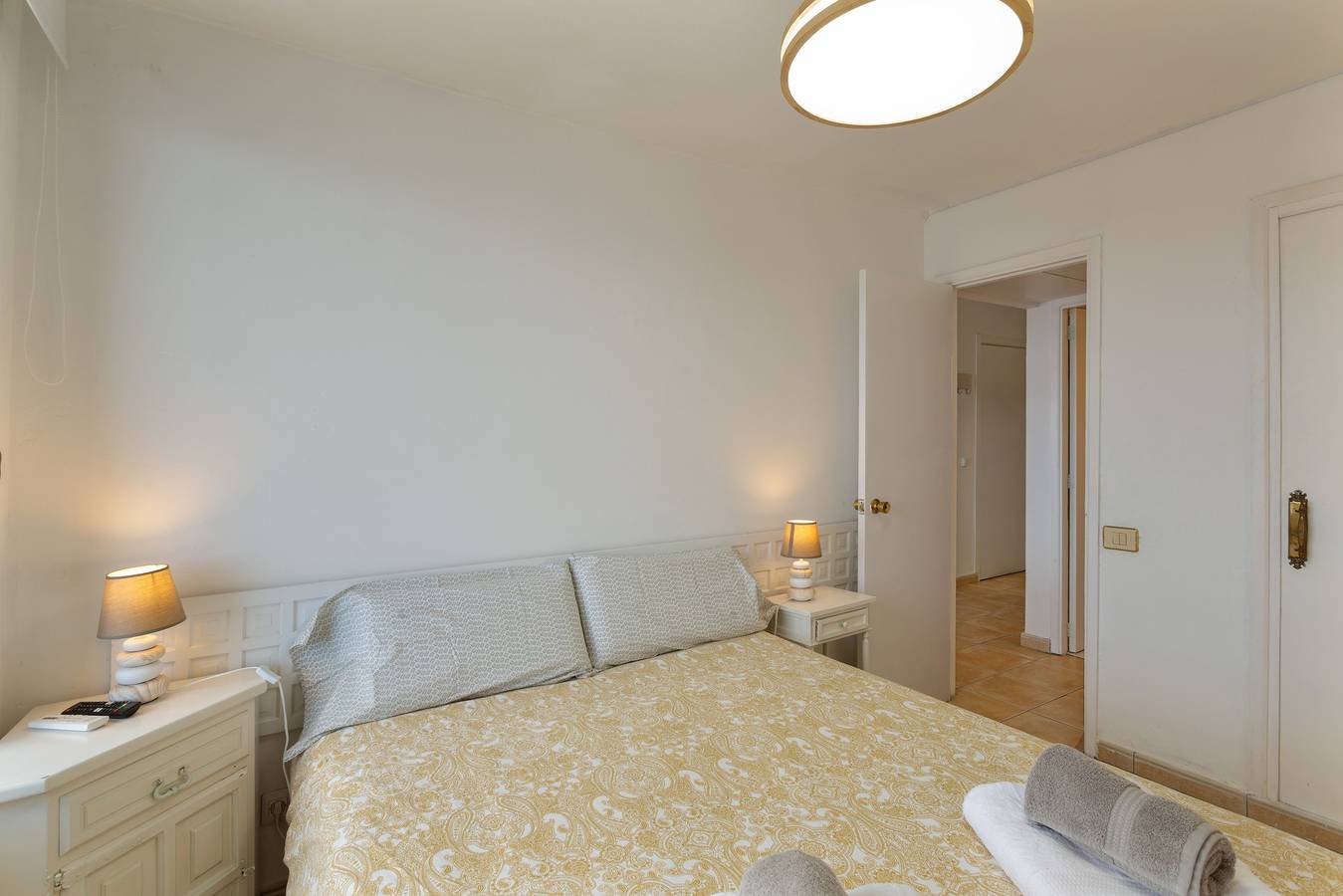 Appartement entier, Vacances "Suite Sérénité" avec vue sur la montagne, Wi-Fi et climatisation in Arguineguín, Grande Canarie du Sud