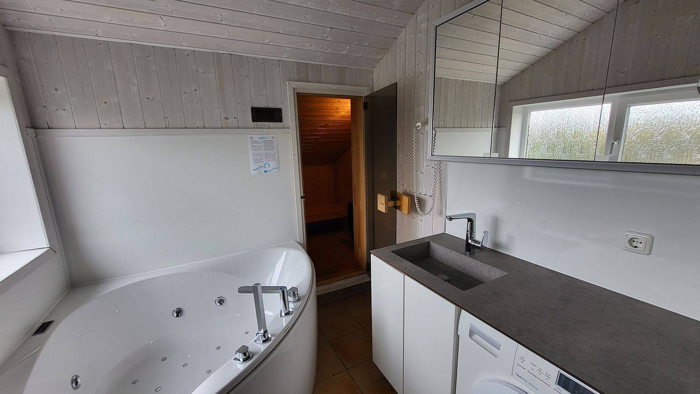 Skandinavisches Ferienhaus Möwenstübchen mit Sauna, Whirlpool und Klimaanlage in Lensterstrand, Grömitz
