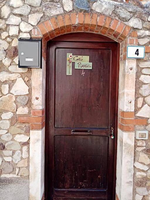 Ganze Wohnung, Ca'Rosa an Italian experience in the old town in Cavaion Veronese, Gardasee-Berge