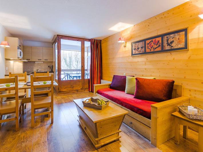 Location de vacances pour 8 personnes, avec Balcon ainsi que Piscine et Sauna à Brides-les-Bains