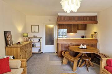 Gîte pour 4 personnes, avec terrasse, adapté aux familles dans Le Revard