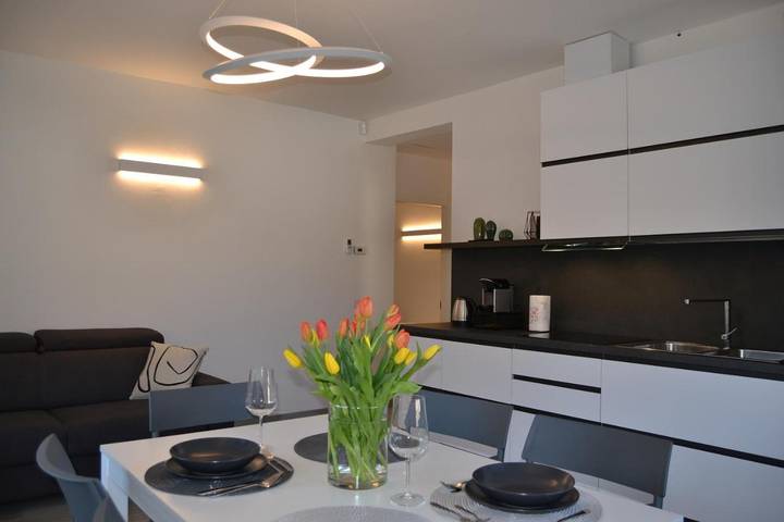Ferienhaus für 7 Personen, mit Balkon und Ausblick in Gemeinde Porlezza