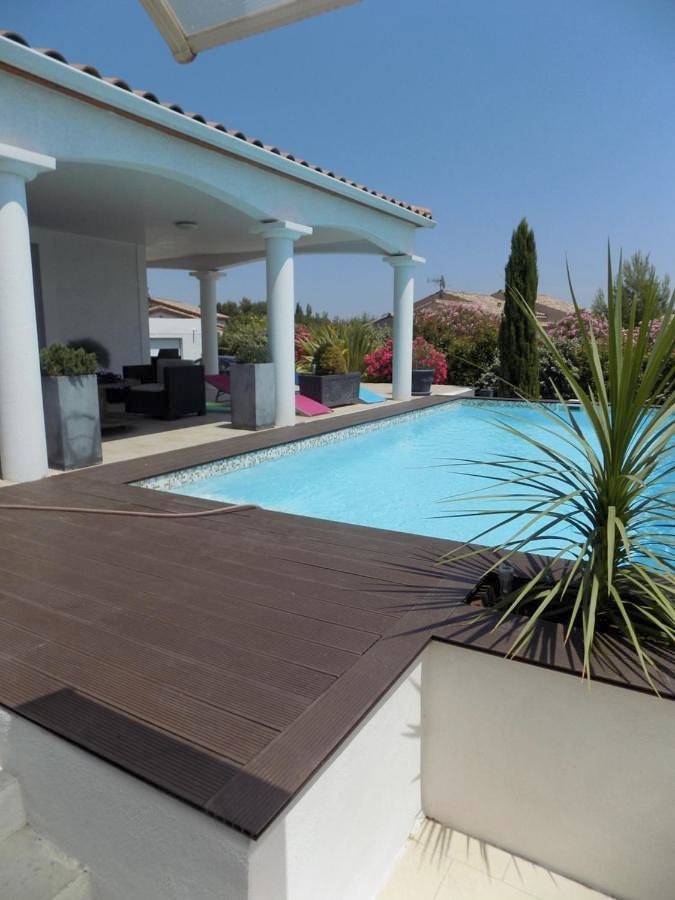 Location de vacances pour 4 personnes, avec piscine ainsi que vue et jardin à Villemoustaussou - 2