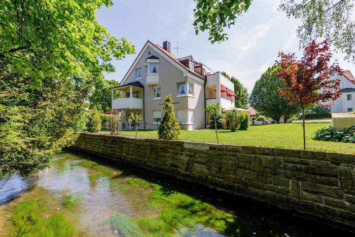 Ferienwohnung für 2 Personen, mit Terrasse und Garten sowie Ausblick in Bad Wörishofen