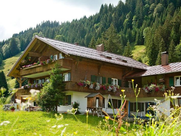 Ferienhaus für 4 Personen, mit Terrasse und Sauna in Balderschwang