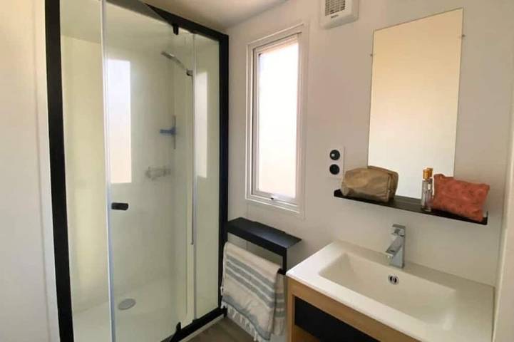 Zecamping 3* dog friendly mobil-home Tv clim 29m2 5 pers in Bauduen, Brignoles Region