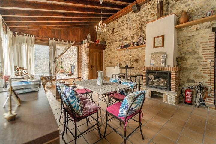 Landhaus 'Cortijo Las Monjas' in Montaña Palentina mit Garten und Wlan in Pomar de Valdivia, Montaña Palentina