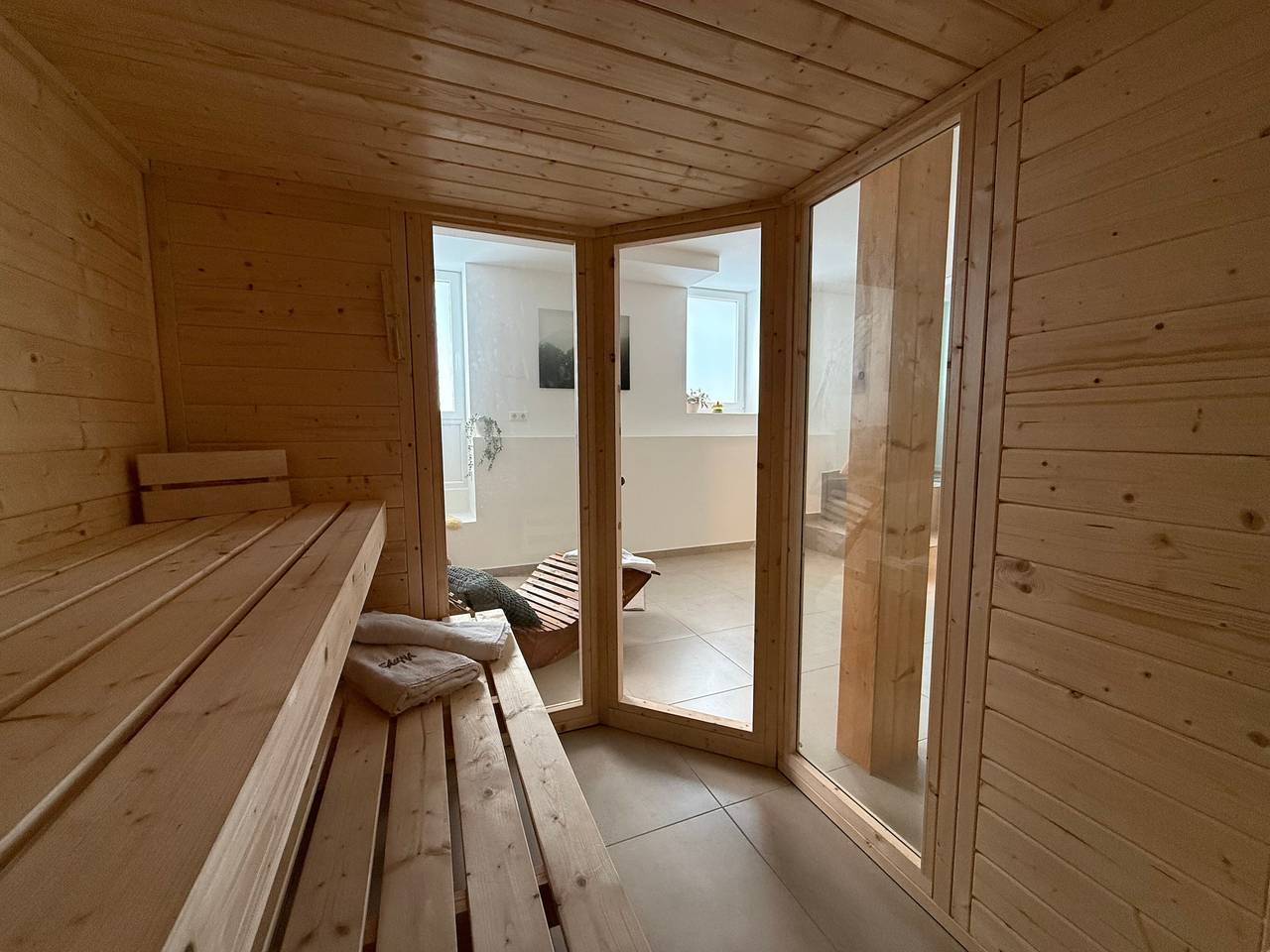 Moderne Ferienwohnung „Zum Hirsch“ mit eigener Sauna und Terrasse für 10 Personen, Konus-Karte in Wolfach, Mittlerer Schwarzwald