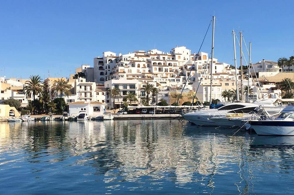 Appartement entier, Appartement élégant avec vue sur la marina de Moraira, vue imprenable sur la mer, El Portet in Cala del Portitxol (Moraira), Teulada
