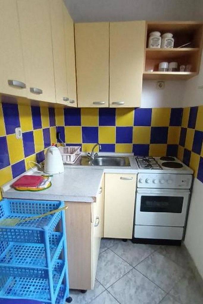 Ganze Wohnung, 1-Zimmer-Ferienwohnung mit Balkon und Meerblick Zaton, Krka A-24448-c in Raslina, Šibenik-Knin