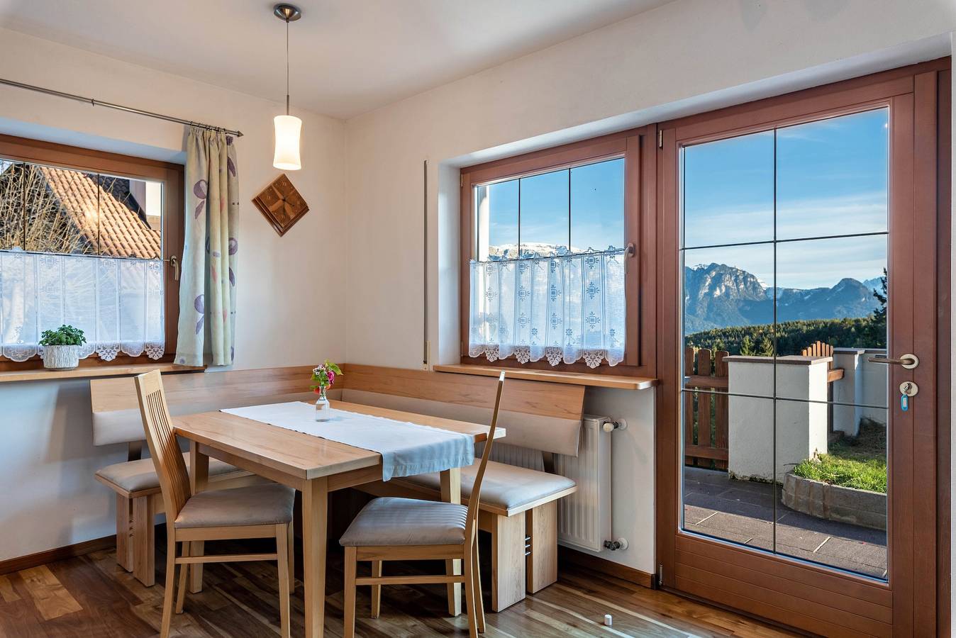 Ganze Wohnung, Ferienwohnung "Schlern" mit Bergblick, Garten, Terrasse und Wlan in Ritten, Sarntaler Alpen