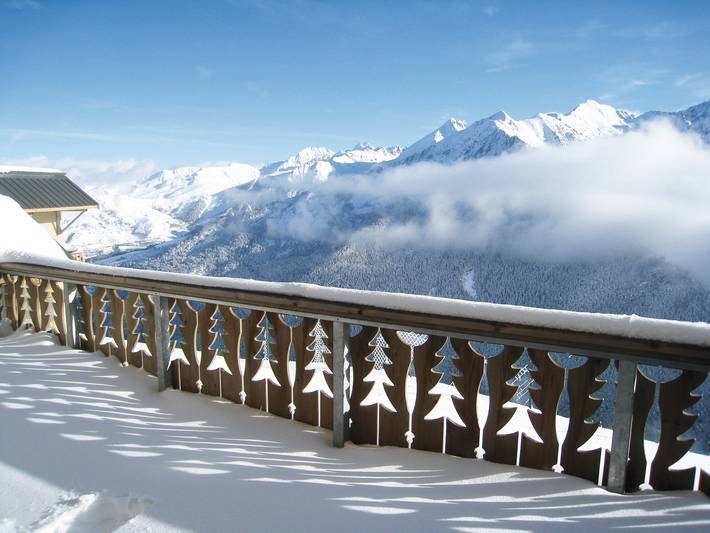 Chalet pour 4 personnes, avec sauna ainsi que balcon et jacuzzi dans les Hautes-Pyrénées