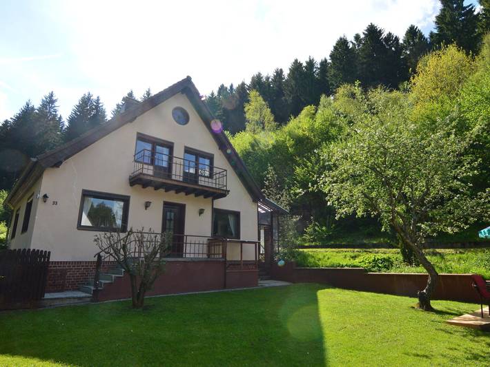 Ferienhaus für 8 Personen, mit Terrasse und Garten in Hellenthal
