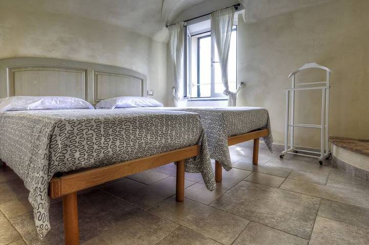 Appartamento intero, Accogliente appartamento "La Piazzetta" in struttura con giardino e piscina in Civezza, Riviera di Ponente